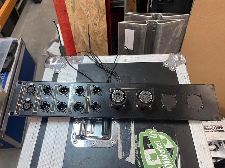 19Inch Plaat Versterkerrack input XLR & Outputs XLR &Socapex, Muziek en Instrumenten, Kabels en Stekkers, Gebruikt, Apparatuur