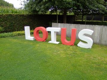Lotus Reclame  Reuzeletters Uniek Mancave beschikbaar voor biedingen