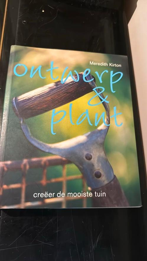 M. Kirton - Ontwerp & Plant, Boeken, Wonen en Tuinieren, Zo goed als nieuw, Ophalen of Verzenden
