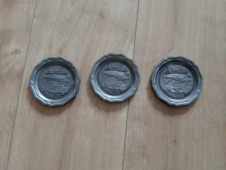 3 tinnen onderzetters, Antiek en Kunst, Antiek | Tin, Ophalen of Verzenden