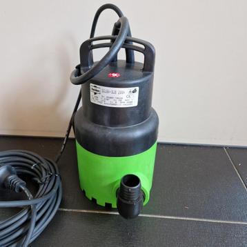 Dompelpomp scuba sub  200w, 6000l/h, max 6m opvoerhoogte beschikbaar voor biedingen
