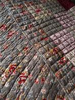 Heel mooi, groot sprei, 2 verschillende kanten, 240 x 240, Overige kleuren, Overige maten, Ophalen of Verzenden, Deken of Dekbed