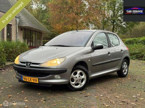 Peugeot 206 1.4 Gentry AUTOMAAT APK NAP/MOTOR DEFECT, Auto's, Peugeot, Bedrijf, Te koop, ABS, Airbags, Airconditioning, Alarm