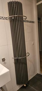 Badkamerradiator - 35x180 cm (op cv), Doe-het-zelf en Verbouw, Verwarming en Radiatoren, Ophalen, Gebruikt, Radiator, Minder dan 60 cm