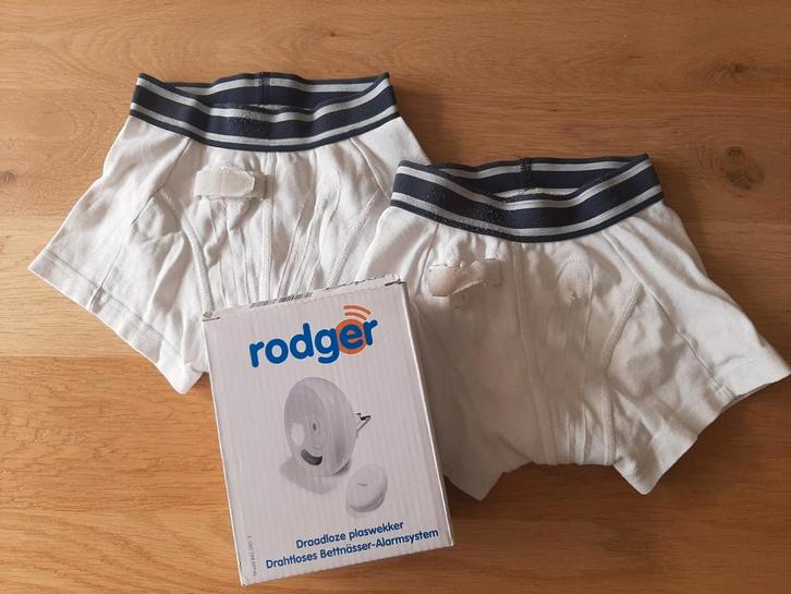 Rodger draadloze plaswekker incl 2 jongensbroekjes maat 116, Kinderen en Baby's, Overige Kinderen en Baby's, Gebruikt, Ophalen of Verzenden