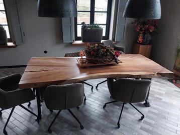 Suar boomstamtafel 220 x 100 x 8 cm beschikbaar voor biedingen
