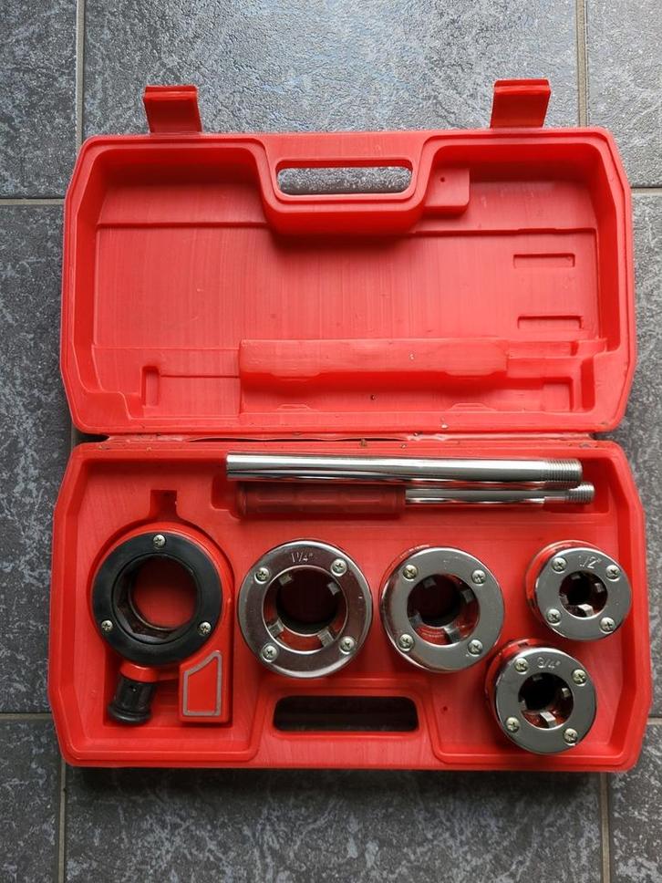 Zgan schroefdraadsnijset,, Doe-het-zelf en Verbouw, Gereedschap | Handgereedschap, Zo goed als nieuw, Ophalen