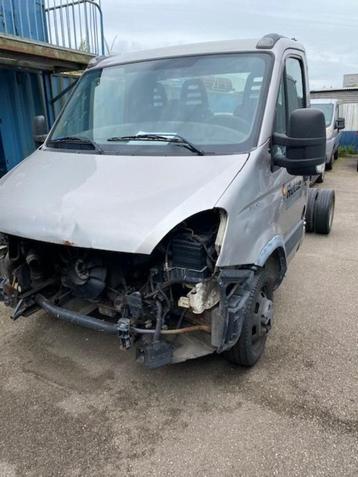 Iveco 2.3 16 V  Bouwjaar 2011 Voor onderdelen, lees beschikbaar voor biedingen
