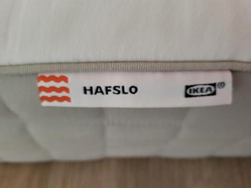Hafslo matras met matrasbeschermer, Huis en Inrichting, Slaapkamer | Matrassen en Bedbodems, Gebruikt, Matras, 140 cm, 200 cm