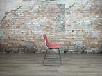 Vitra HAL Sledge roze bij TheReSales, Huis en Inrichting, Stoelen, Ophalen of Verzenden, Zo goed als nieuw, Overige kleuren, Metaal