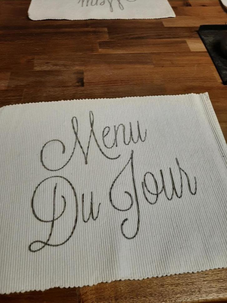 Set 6 Riviera Maison placemats Menu du Jour, Huis en Inrichting, Woonaccessoires | Onderzetters, Gebruikt, Bord, Ophalen