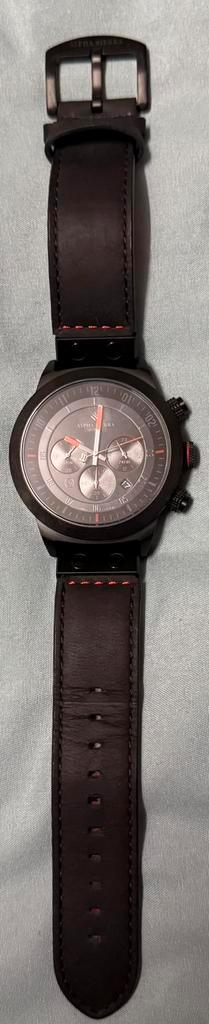 Alpha Sierra horloge beschikbaar voor biedingen