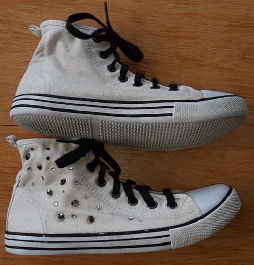 Creme gympies maat 36 met glittersteentjes, Kinderen en Baby's, Kinderkleding | Schoenen en Sokken, Gebruikt, Sportschoenen, Meisje