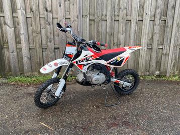 Bèta R150 4t Pitbike / Crossmotor ( zeer nette staat ) beschikbaar voor biedingen