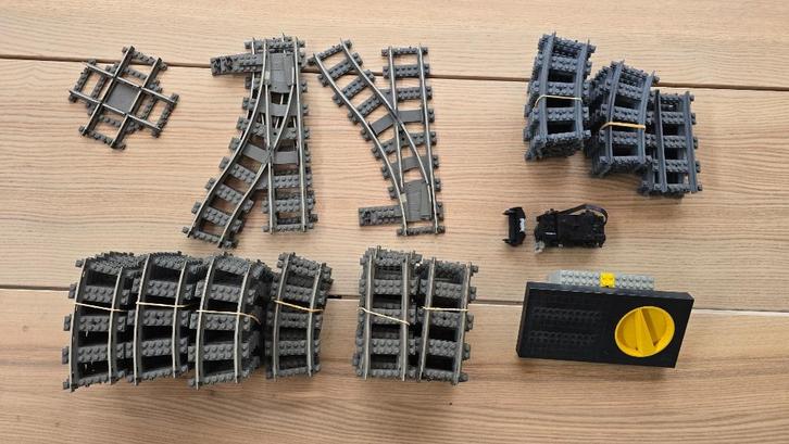 Lego 9V trein rails partij, inclusief motor/trafo, Kinderen en Baby's, Speelgoed | Duplo en Lego, Gebruikt, Lego, Losse stenen