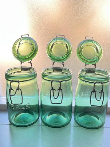 3 Franse vintage wekpotten 1lt L’Ideale beschikbaar voor biedingen