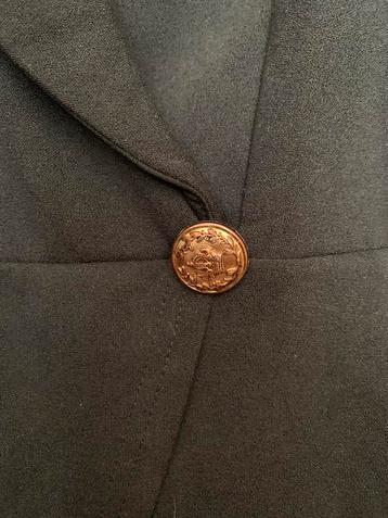 Zwarte sjieke jumpsuit beschikbaar voor biedingen