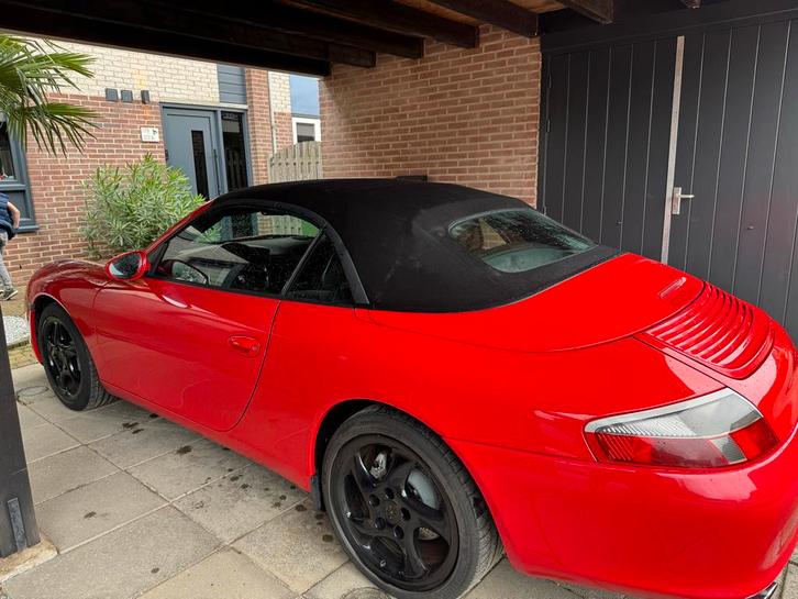 Porsche 911 996 Carrera 4 BTW-auto, Auto's, Porsche, Benzine, Cabriolet, Handgeschakeld, Geïmporteerd, Rood, Zwart, Leder, Vierwielaandrijving