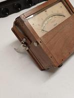Antieke voltmeter  / 97, Antiek en Kunst, Antiek | Gereedschap en Instrumenten, Ophalen of Verzenden