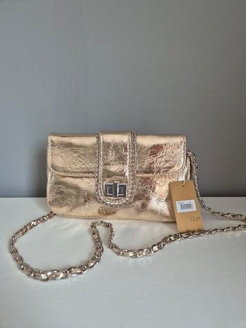 Nieuw tasje met ketting als schouderhengsel en prijskaartje  beschikbaar voor biedingen
