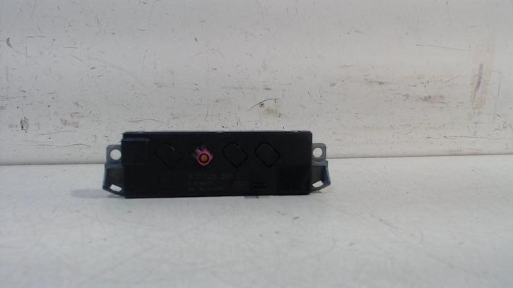 Antenne versterker Audi A4, Auto diversen, Autoradio's, Ophalen of Verzenden