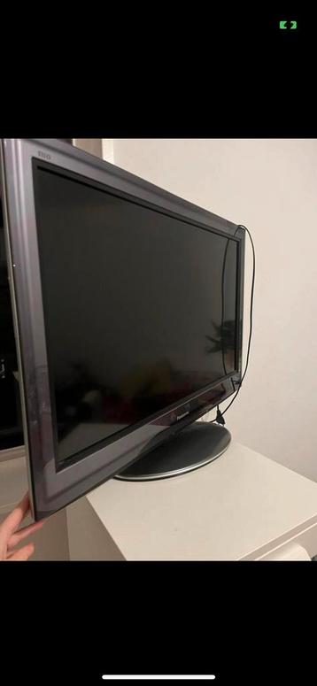 Panasonic TV scherm TXL32D25E beschikbaar voor biedingen
