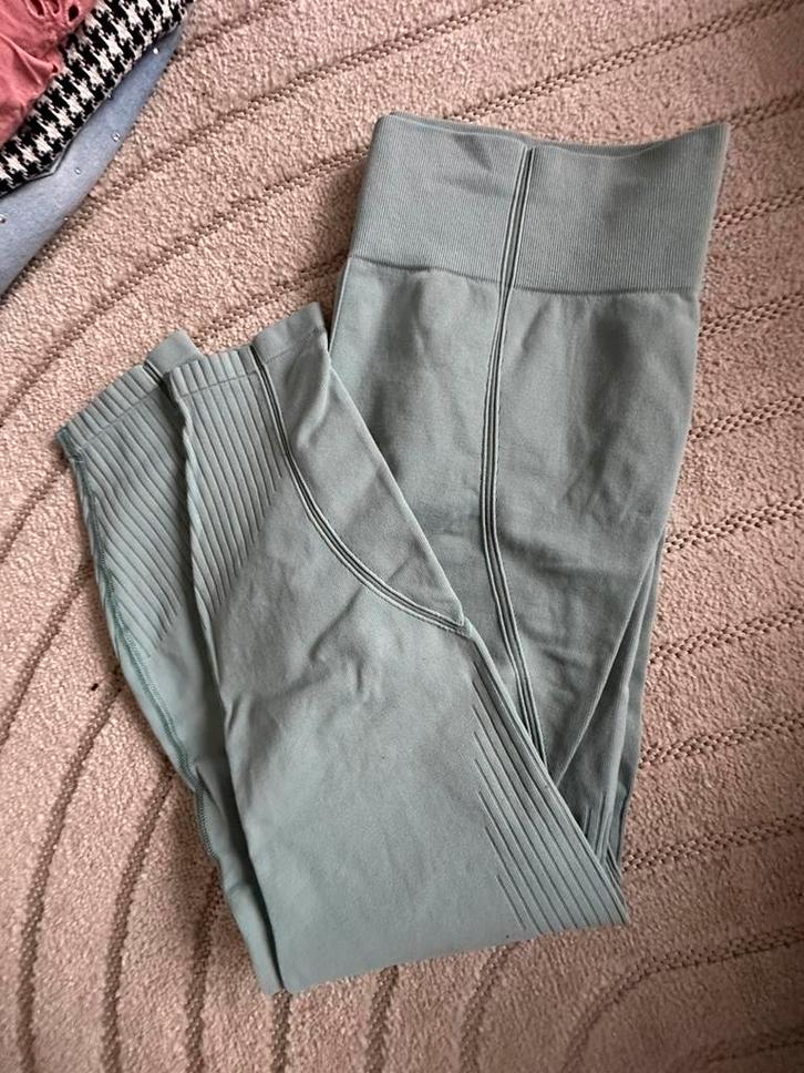 Sport kleding, Kleding | Dames, Sportkleding, Zo goed als nieuw, Fitness of Aerobics, Maat 42/44 (L), Overige kleuren, Ophalen