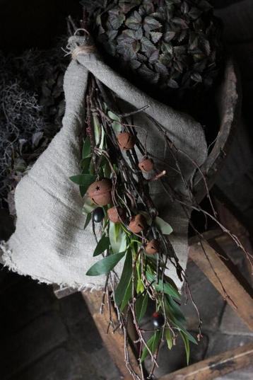 Set toef met shabby doek en bellenslinger beschikbaar voor biedingen