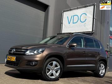 Volkswagen Tiguan 1.4 TSI Sport&Style | Panoramadak | Xenon  beschikbaar voor biedingen