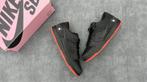 Nike sb dunk low “black pigeon”, Ophalen of Verzenden, Nike sb, Zo goed als nieuw, Sneakers of Gympen