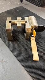 Caravan Disselslot, Ophalen, Gebruikt