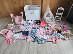 Mega verzameling poppenspullen : commode kleding wieg stoel, Kinderen en Baby's, Speelgoed | Poppen, Ophalen