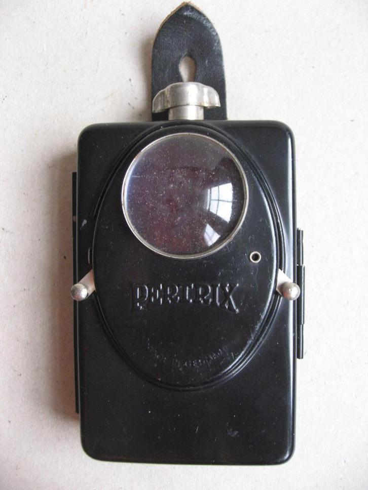 Vintage Pertrix vintage militaire zaklamp/seinlamp jaren 50, Verzamelen, Militaria | Algemeen, Landmacht, Overige typen, Duitsland