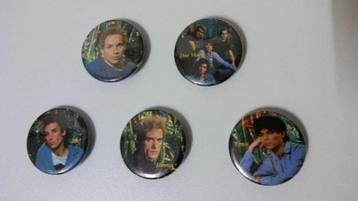 Doemaar Doe Maar Ernst Jan Henny logo buttons set nederpop beschikbaar voor biedingen