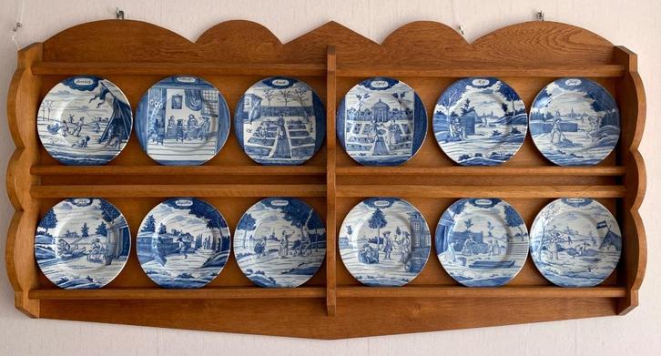 Set van 12 OWP Delfts borden “Months of the Year”, Antiek en Kunst, Antiek | Wandborden en Tegels, Ophalen