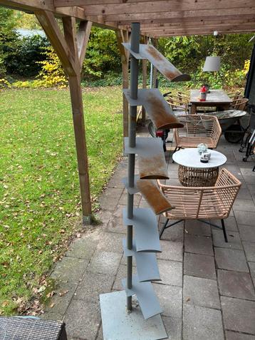 Schoenen rek beschikbaar voor biedingen