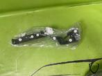 opel astra J achterbumper houder links rechts 13266740 achte