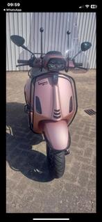 Vespa Sprint bouwjaar 2022 met weinig KM, Ophalen, Overige modellen, Maximaal 45 km/u, Zo goed als nieuw
