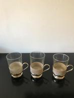3 theeglazen in een metalen, goudkleurige houder, Huis en Inrichting, Keuken | Servies, Glas of Glazen, Gebruikt, Ophalen of Verzenden