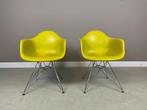 Vitra Eames DAR (eetkamer)stoelen in nette staat!, Huis en Inrichting, Ophalen, Zo goed als nieuw, Metaal, Twee