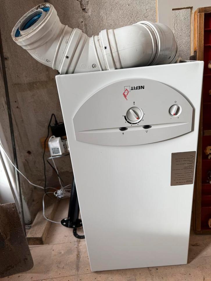 Nefit Geiser - Warm water direct!, Doe-het-zelf en Verbouw, Geisers en Boilers, Gebruikt, Geiser, Aardgas, Minder dan 20 liter