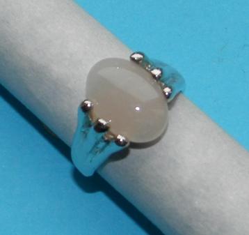 Zilveren ring met beige Agaat, model B, maat 17 beschikbaar voor biedingen