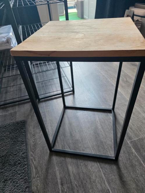 Houten Bijzettafel met Metalen Frame, Huis en Inrichting, Tafels | Bijzettafels, Gebruikt, Vierkant, Minder dan 45 cm, Minder dan 55 cm