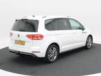 Volkswagen Touran 1.5 TSi 150 Pk Automaat R-Line 7-Pers | Tr, Auto's, 4 cilinders, 150 pk, 7 stoelen, Wit