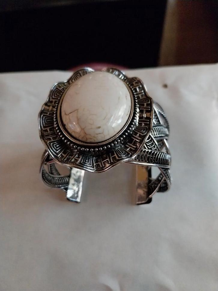 Parelmoer Steen Armband - Opheffingsuitverkoop!, Sieraden, Tassen en Uiterlijk, Armbanden, Nieuw, Overige materialen, Ophalen of Verzenden