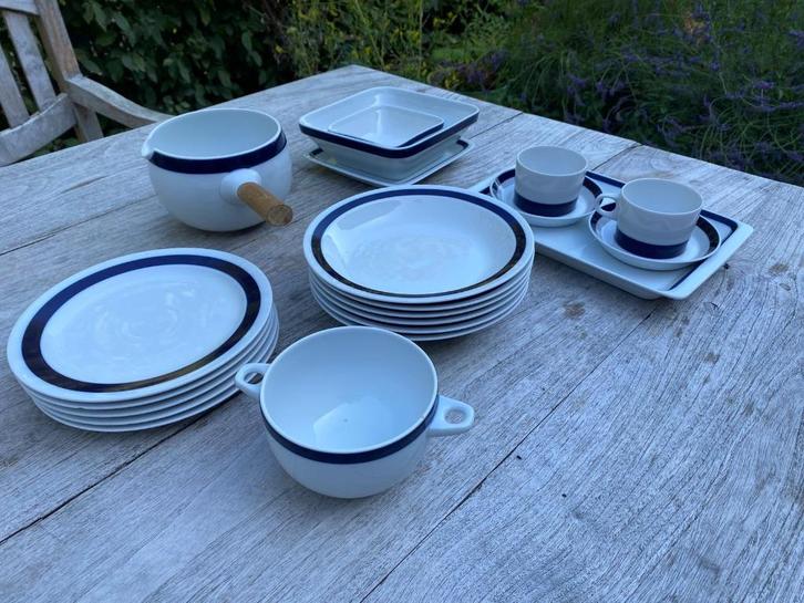 Hutschenreuther Novum, Huis en Inrichting, Keuken | Servies, Gebruikt, Overige typen, Overige stijlen, Porselein, Ophalen of Verzenden