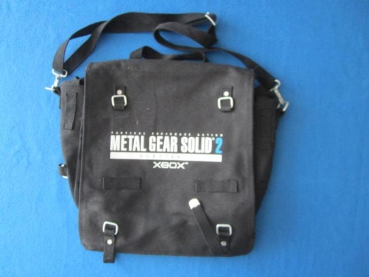 Metal Gear Solid promo Tas, Dogtags, Zaklamp, Stickers, Spelcomputers en Games, Games | Sony PlayStation 1, Avontuur en Actie