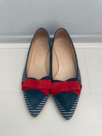 Blauwe schoenen van Lilian in maat 38 beschikbaar voor biedingen