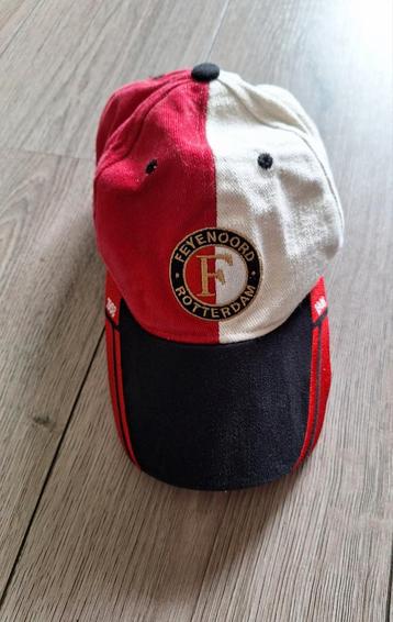 Vintage Feyenoord pet – Official product maat 58
 beschikbaar voor biedingen