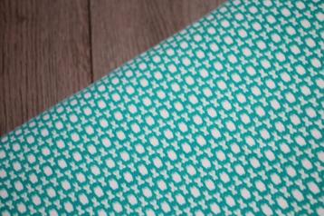 Tricot stof - groen / wit kruisjes design #3747 €5p/m beschikbaar voor biedingen